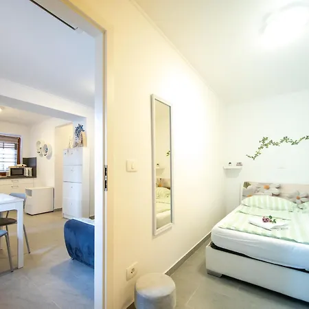 Romanticni Oddih Ob Plazi San Simon - Romantic Retreat Near San Simon Apartment *